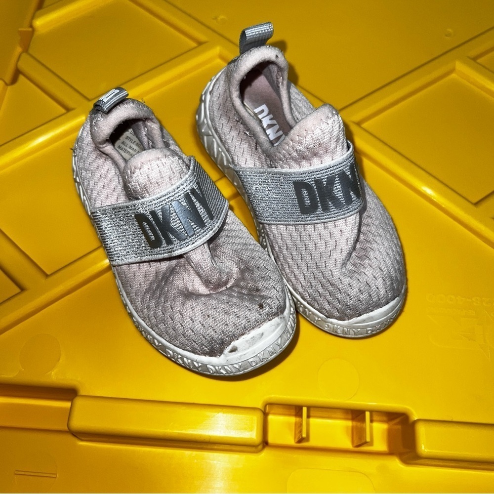 DKNY Pink Sparkle Logo Slip On Sneakers Toddler Girls Size 6